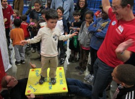 Children learned about force and pressure with a bed of nails